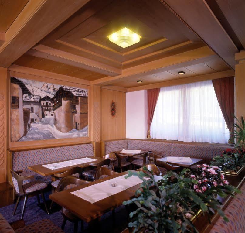 Hotel San Martino Sankt Martin am Sismunthbach Exterior foto
